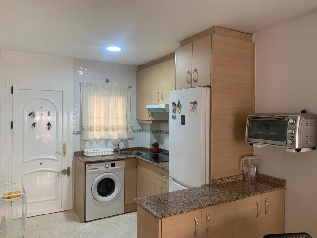 Alquilo Hermoso Apartamento En La Paradisiaca Oropesa Del Mar, 2Habitaciones, 1 Bano, Cocina, Salon, Aire Acondicionado Y Balcon A 400 Metros De La Playa Morro De Gos, Muy Cerca De Supermercados, Comercios Y Bares Εξωτερικό φωτογραφία