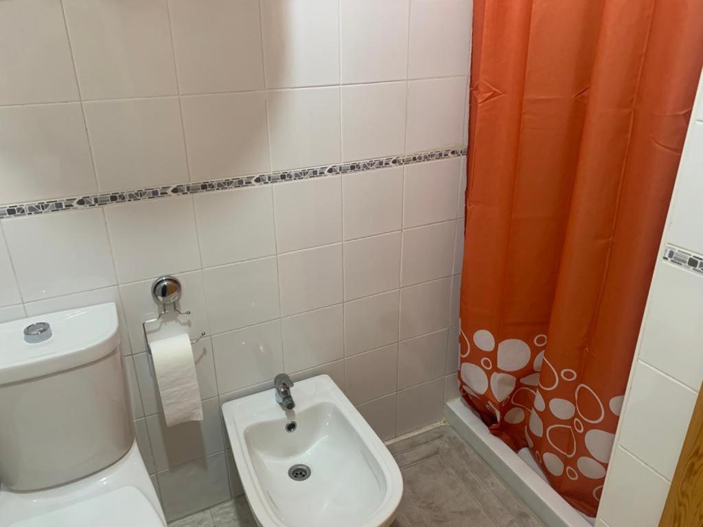 Alquilo Hermoso Apartamento En La Paradisiaca Oropesa Del Mar, 2Habitaciones, 1 Bano, Cocina, Salon, Aire Acondicionado Y Balcon A 400 Metros De La Playa Morro De Gos, Muy Cerca De Supermercados, Comercios Y Bares Εξωτερικό φωτογραφία