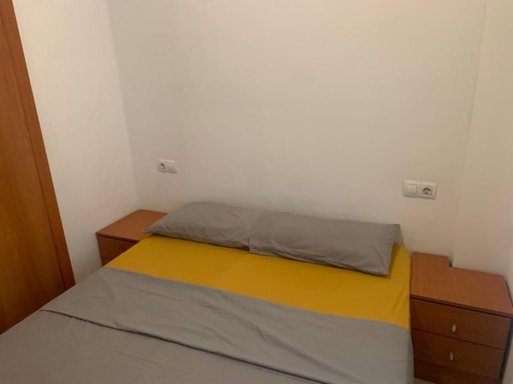 Alquilo Hermoso Apartamento En La Paradisiaca Oropesa Del Mar, 2Habitaciones, 1 Bano, Cocina, Salon, Aire Acondicionado Y Balcon A 400 Metros De La Playa Morro De Gos, Muy Cerca De Supermercados, Comercios Y Bares Εξωτερικό φωτογραφία
